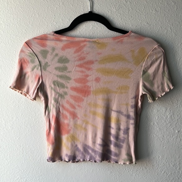 Wild Fable Tie Dye Cropped Tee w/ Scalloped Edges - Picture 4 of 4